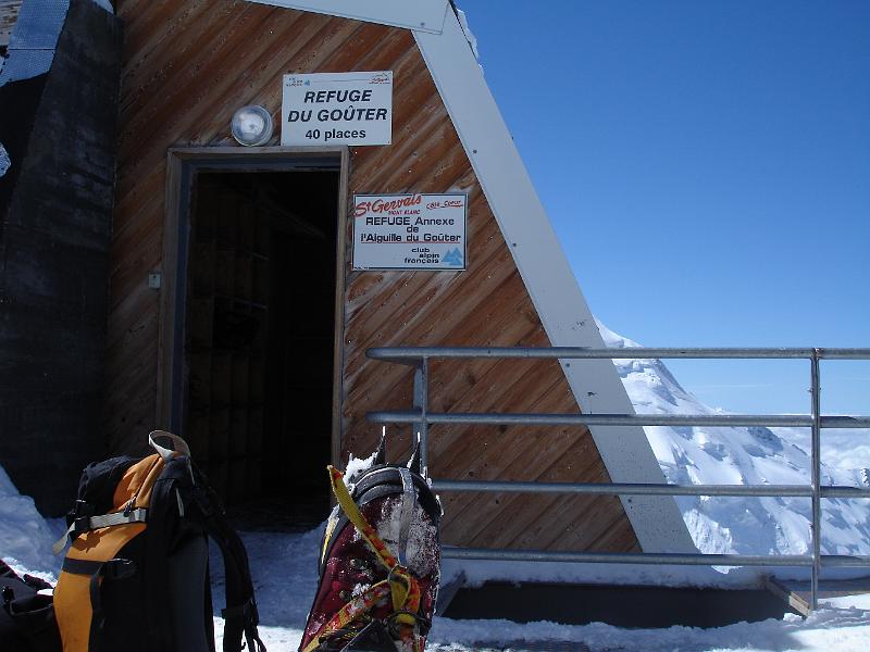 09-dsc00030-Refuge_de_l'Aiguille_du_Gouter.jpg -                                